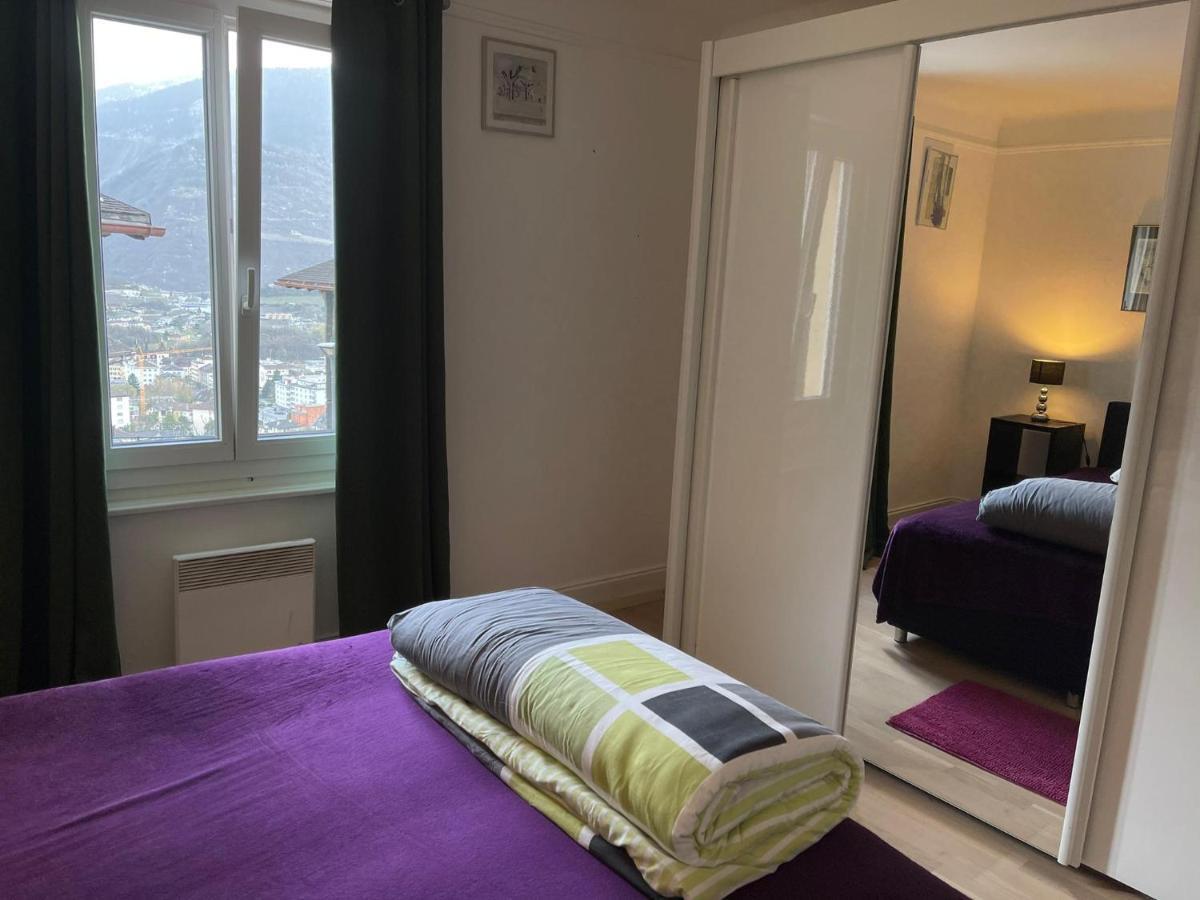 Schone Wohnung In Sierre Exterior photo